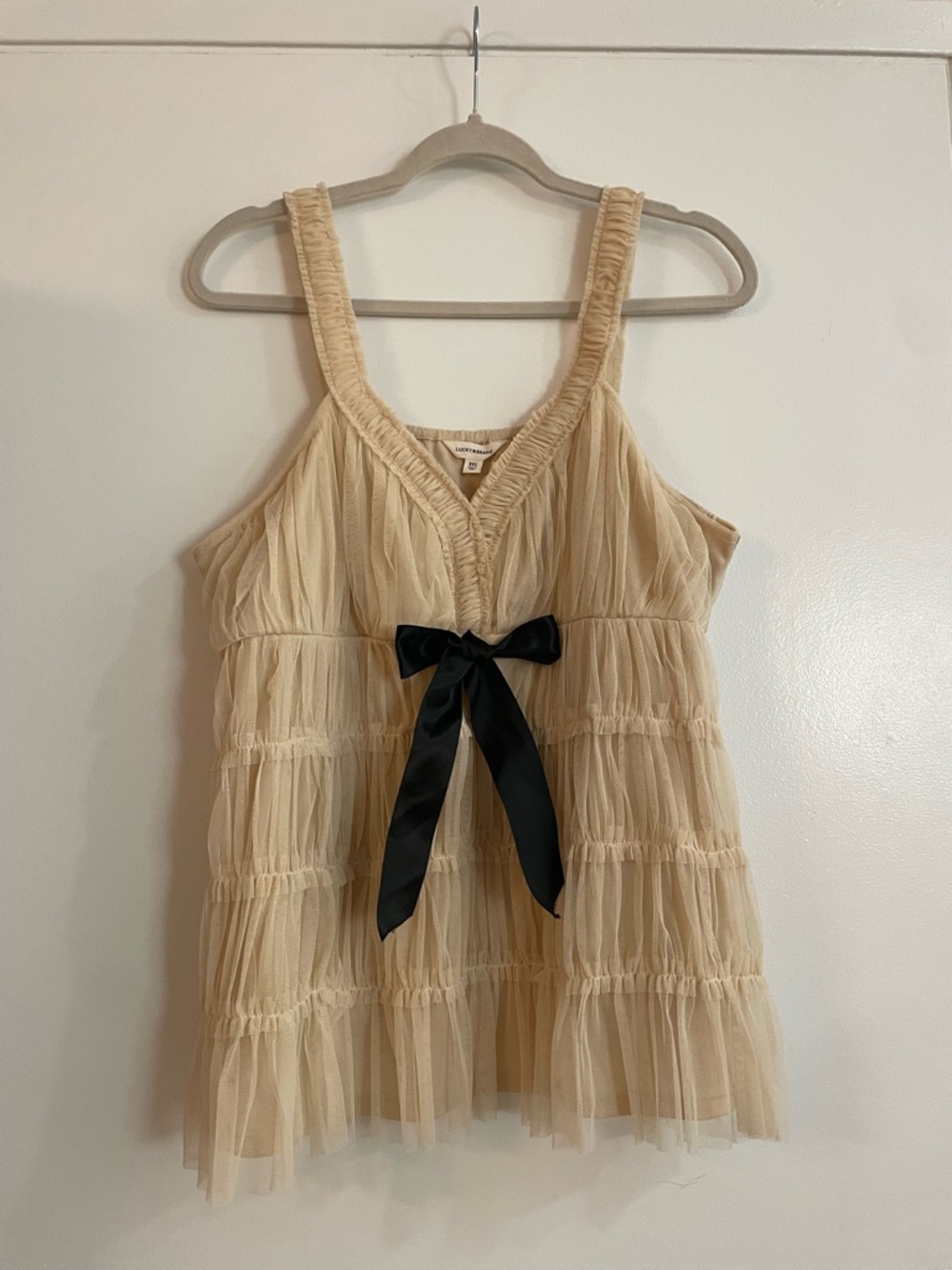 Lucky Brand Romantic Women’s Tiered Sleeveless Tank Top in Cream with Black Bow